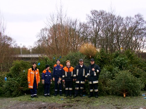 Christbaumsammelaktion 2004 der Jugendfeuerwehr