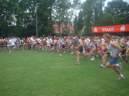 3. Landkreislauf führte durch Rückersdorf – auch die Feuerwehr war gefordert