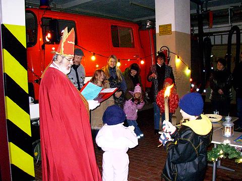 Nikolaus besuchte Feuerwehr