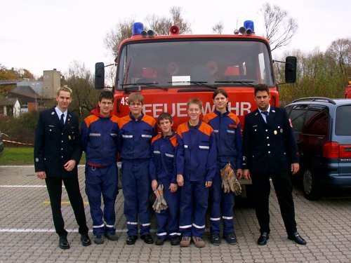 Jugendgruppe bestand erfolgreich Wissenstest 2003 in Lauf