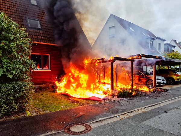 Übergreifen der Flammen konnte verhindert werden